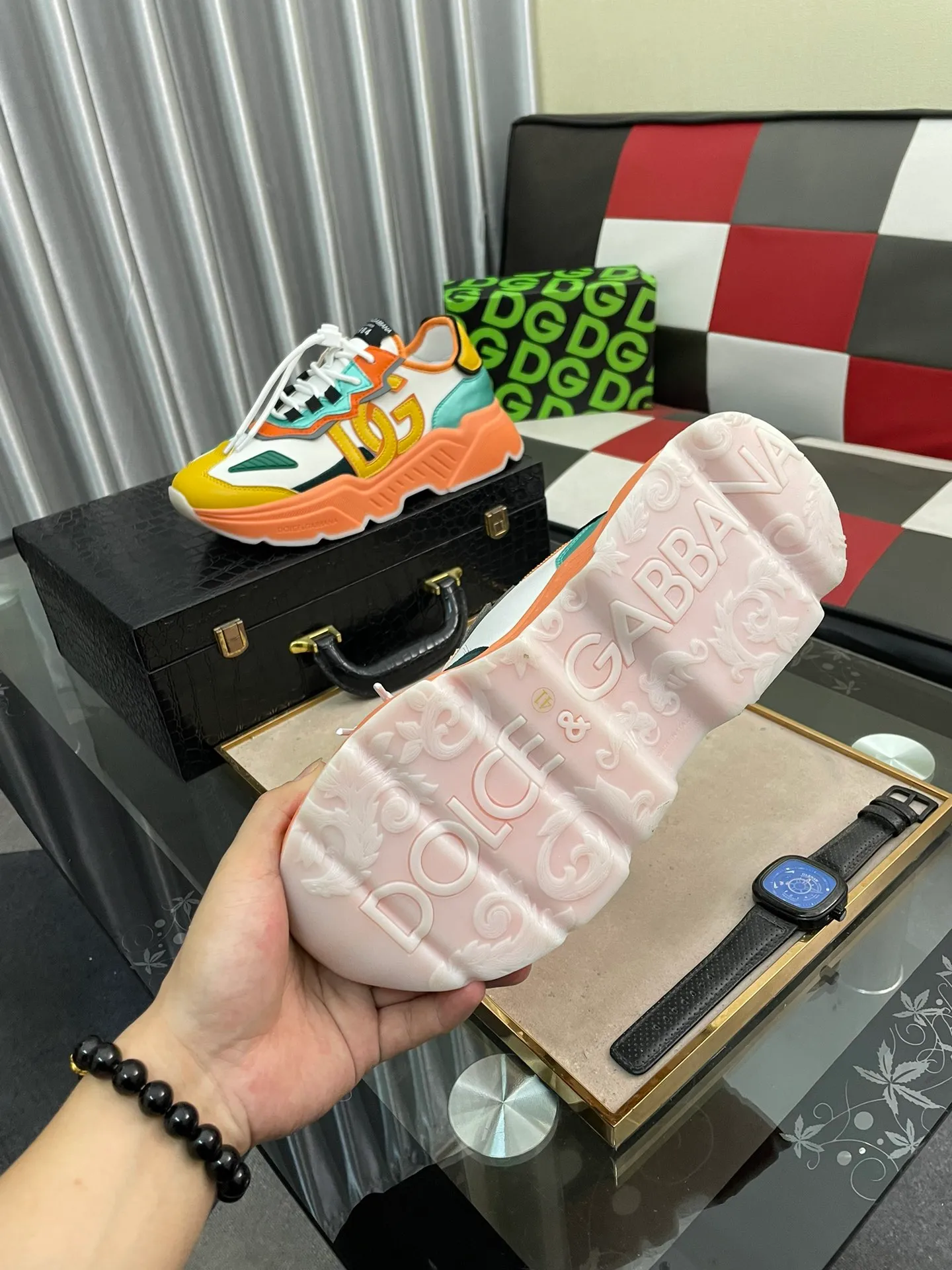 Ex-factory price 480⌚️⌚️[DG] Men's casual shoes, high-end quality, synchronized with counters, the version is compared with the original version, the upper is imported cowhide and the outsole is glued, the lining is full cowhide, exquisite and luxurious, size: 35–453⃣️colors available